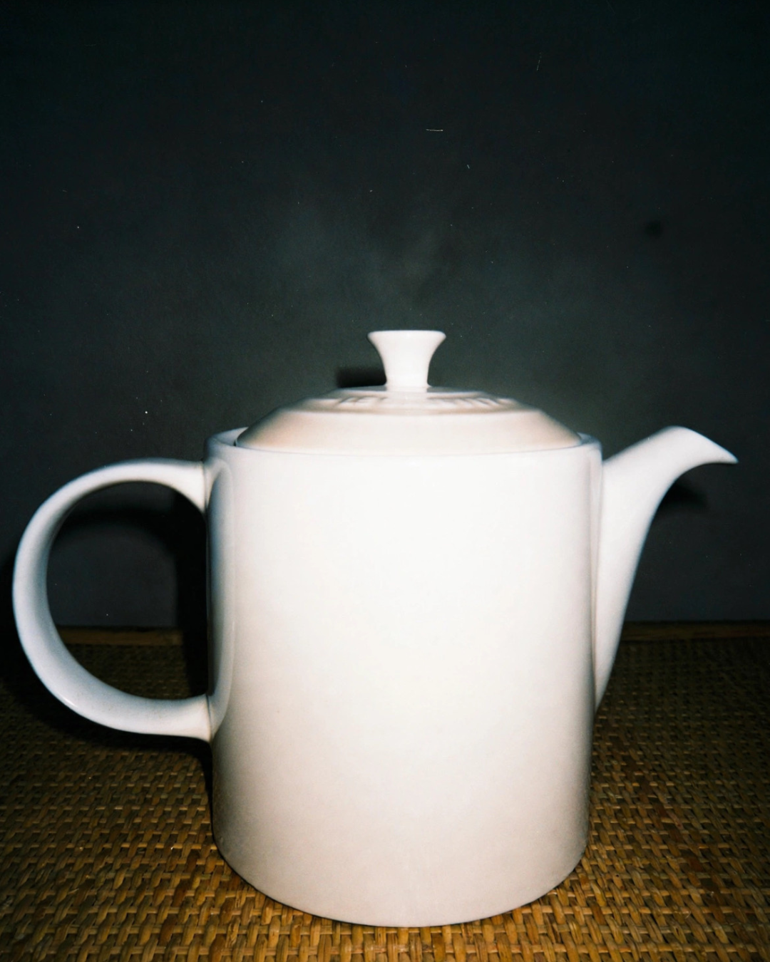 Le Creuset Stoneware Grand Teapot (1.3L) in Meringue